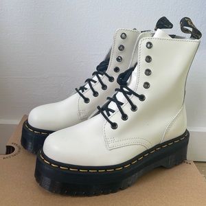NEW Dr. Martens White Jadon Platform Boots